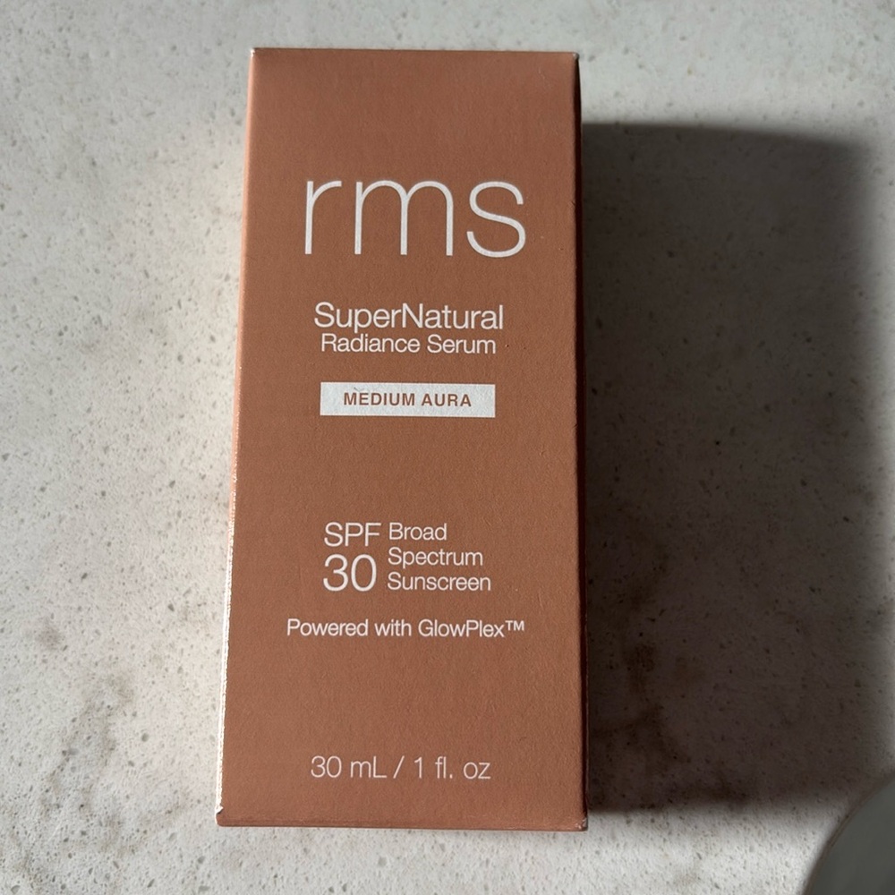 RMS SPF 30 Super Natural Radiance Serum
Medium Aura